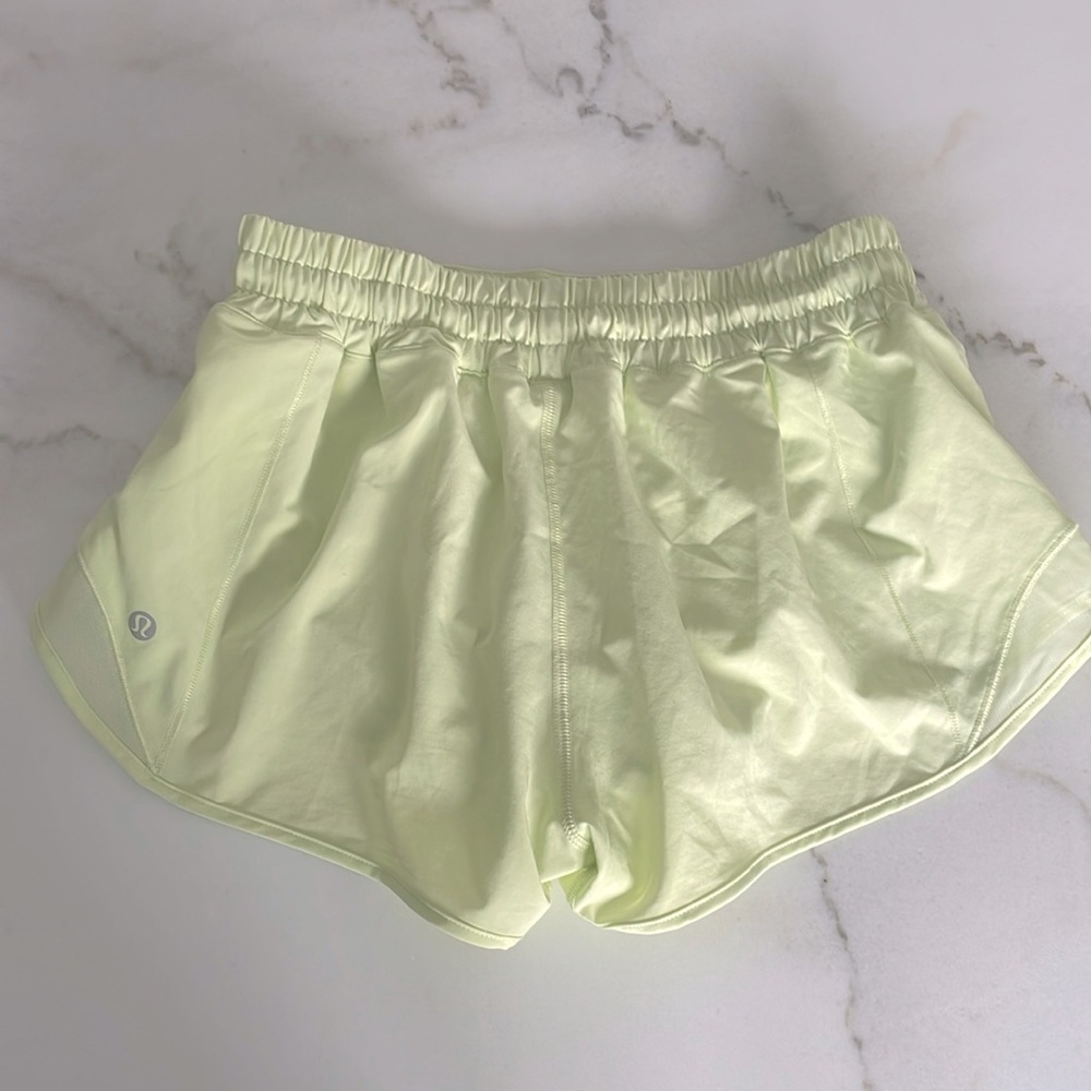 LULULEMON Hotty  athletica short 2.5 in size 2